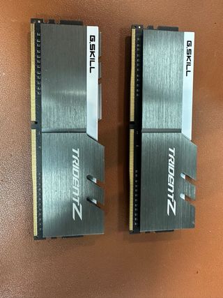 G.Skill TridentZ DDR4 16GB (8GBx2) 4400MHz#394377