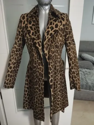 Abrigo leopardo Cortefiel mujer