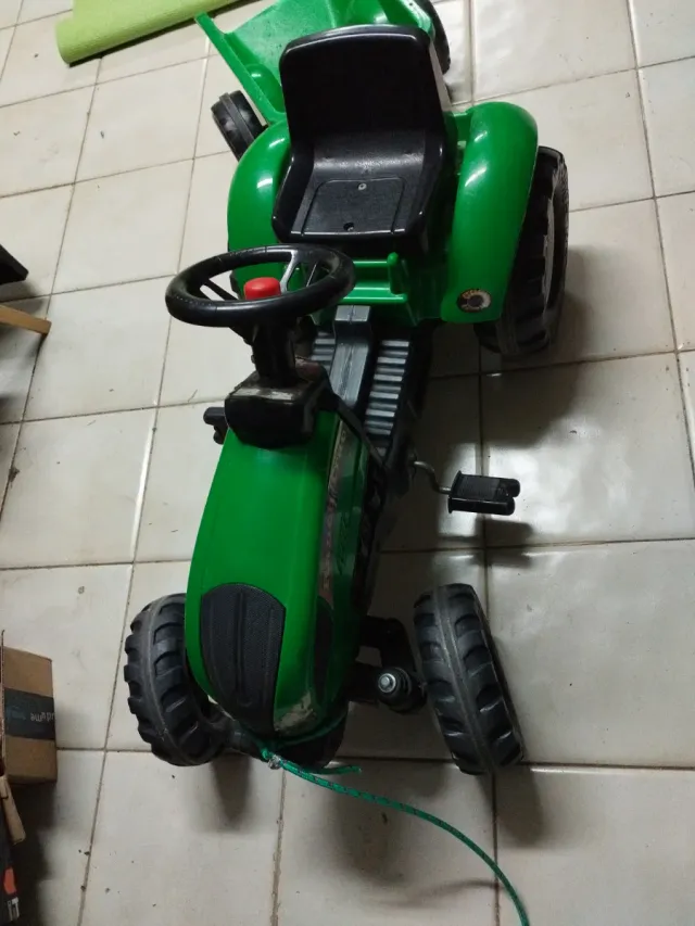 Tractor Infantil Verde con Remolque