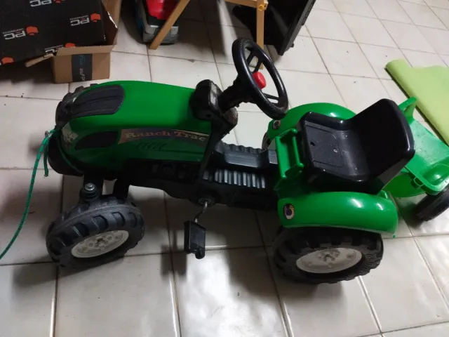 Tractor Infantil Verde con Remolque