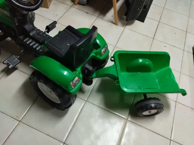 Tractor Infantil Verde con Remolque