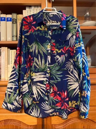 Blusa Estampada Azul Marino (Talla como una L)