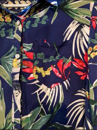 Blusa Estampada Azul Marino (Talla como una L)