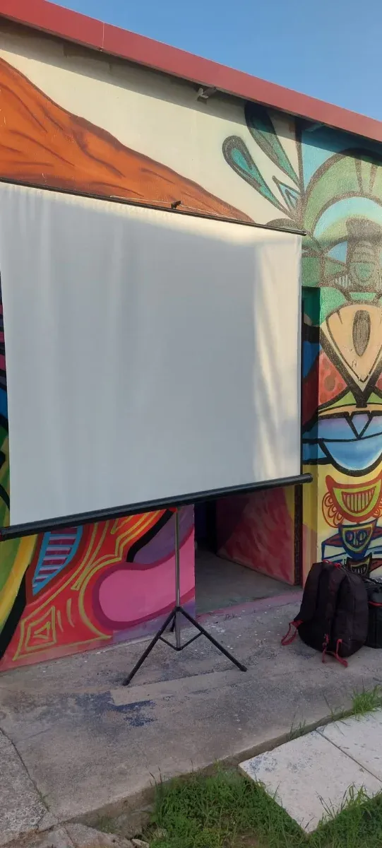 Pantalla Proyector Portátil Exterior/Interior