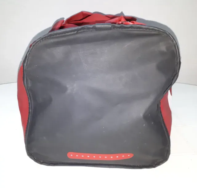 Bolsa esportiva Nike vermelha. Grande capacidade