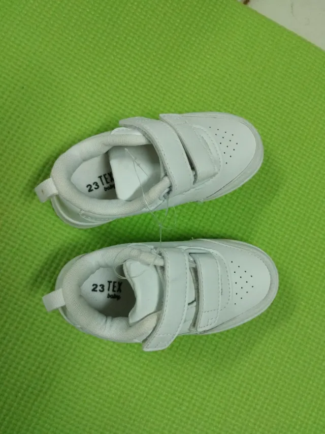 Zapatos niño talla 23 blancos