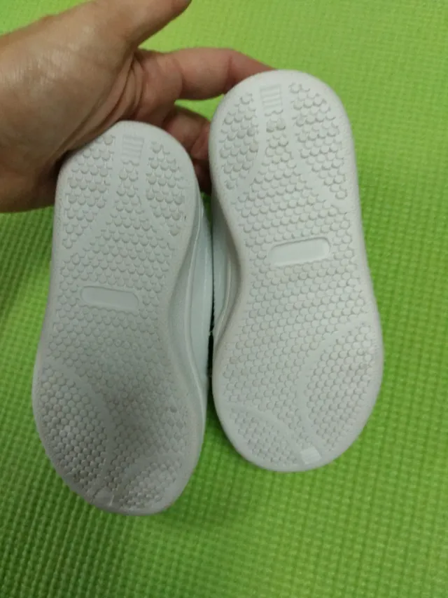 Zapatos niño talla 23 blancos