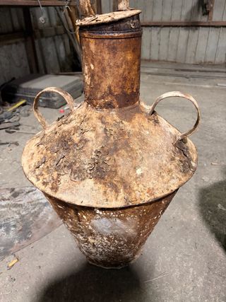 Cántaro de aceite antiguo