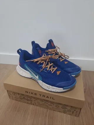 Zapatillas Nike Trail Azul y Blanco