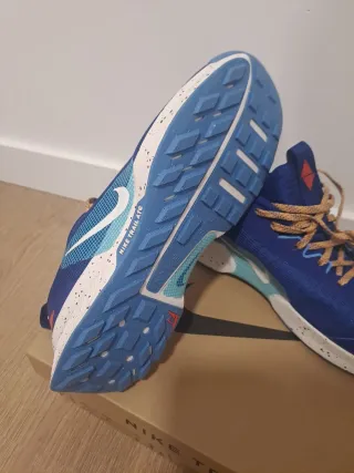 Zapatillas Nike Trail Azul y Blanco