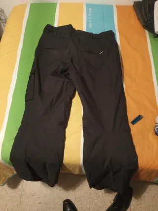 Pantalón de esquí y nieve negro