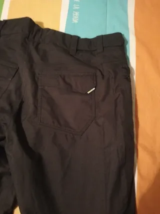 Pantalón de esquí y nieve negro