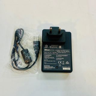 CAMARA DE FOTOS REFLEX NIKON D5300 + 18-55MM CARGADOR Y FUNDA