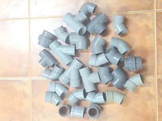 Codos y Conectores PVC