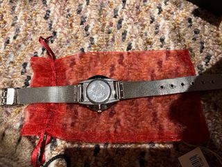 Reloj de pulsera plateado