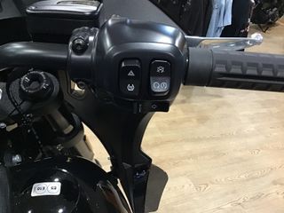 HARLEY-DAVIDSON LOW RIDER ST