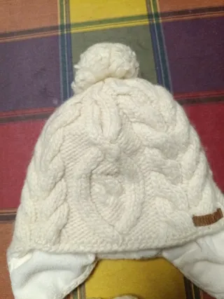 Gorro lana Cocoa Moon forrado con pompones