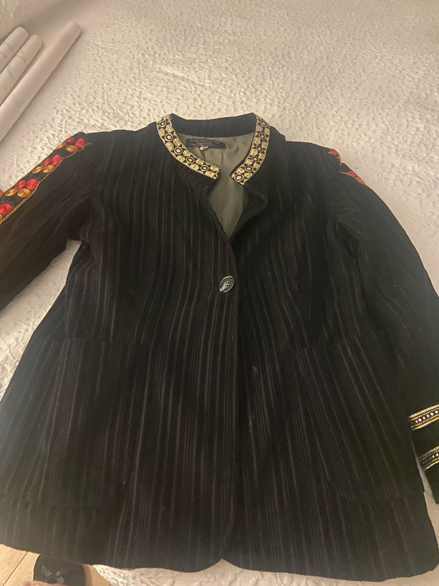 Americana arreglada bordada