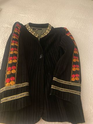 Americana arreglada bordada