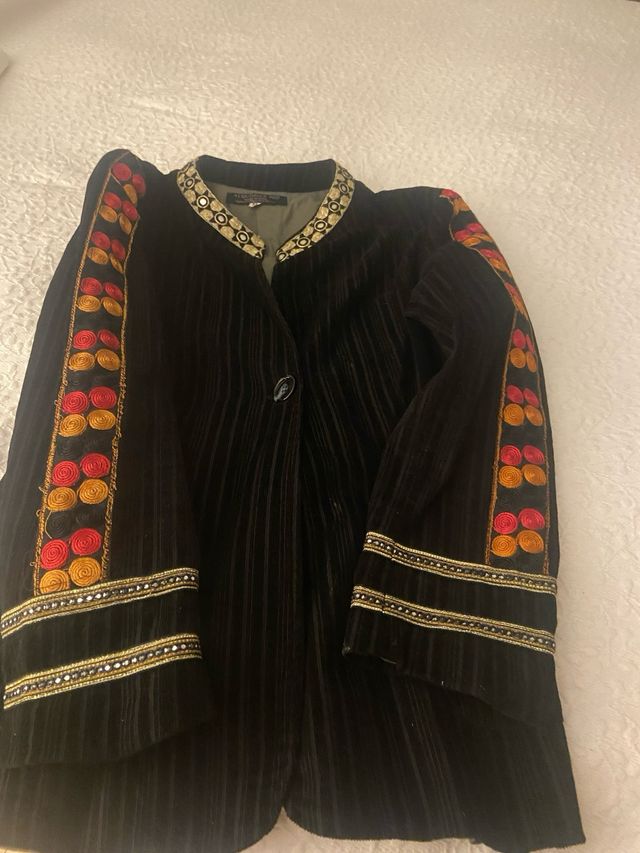 Americana arreglada bordada