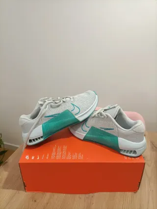 T38,5 Nike Metcon 8  Turquesa
