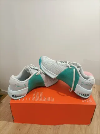 T38,5 Nike Metcon 8  Turquesa