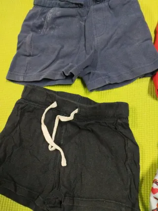 Set di abbigliamento per bambini di 2 anni