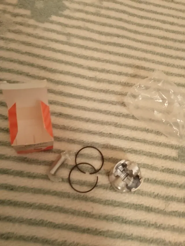 Pistones Deytos FS200 38mm