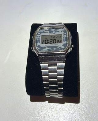 Reloj Casio Digital Camuflaje Correa Plateada