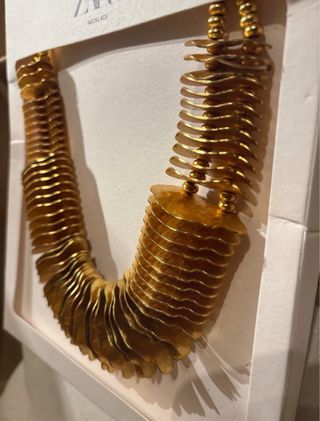 Collar dorado Zara Encarni
