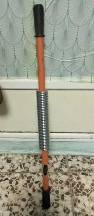 Barra de ejercicios pectoral y brazos