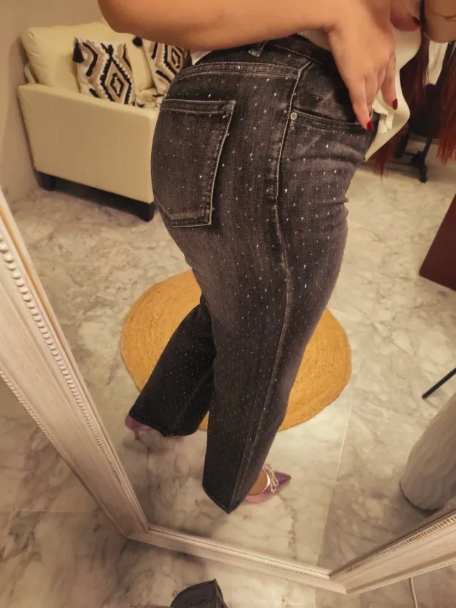 Vaqueros grises con brillos