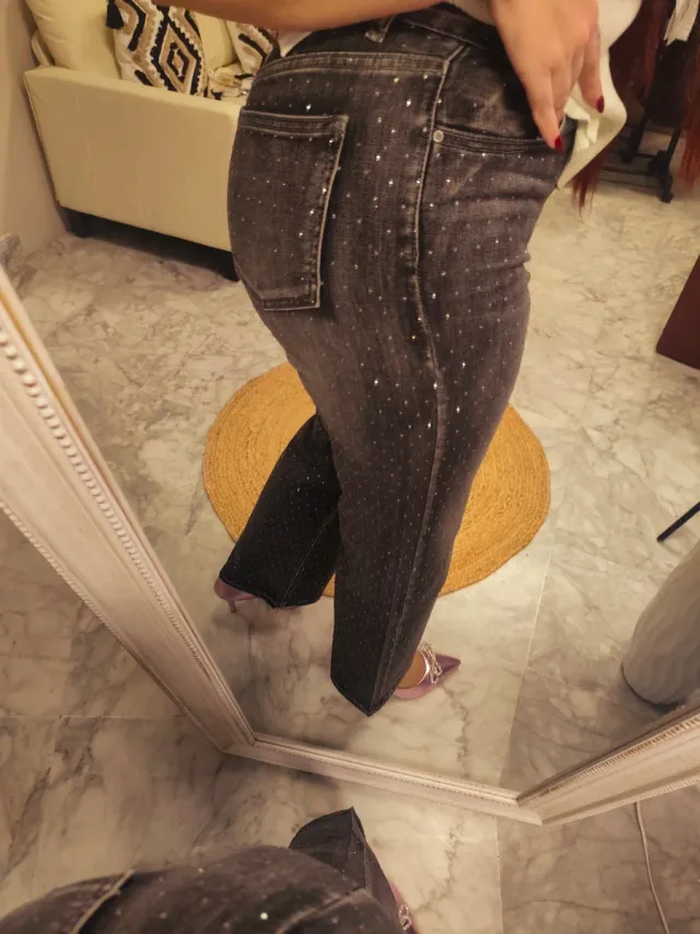 Vaqueros grises con brillos