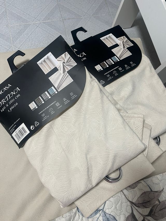 Cortina UNICASA 140x260cm Beige 45€ cada una