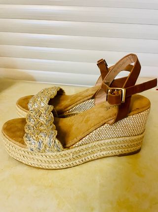 Espardeñas cuña beige, marrón y plata talla 36