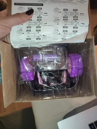 Macchina RC rosa decorata