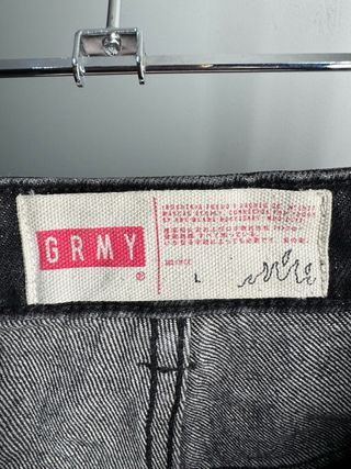Pantalón corto Grimey negro con bordado