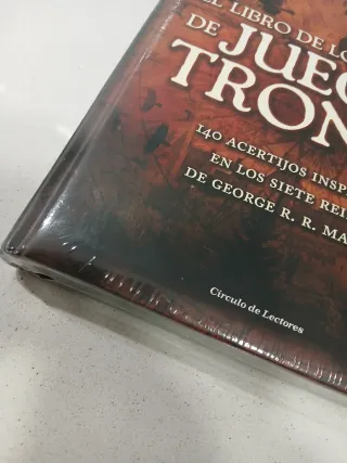 ESTRENA EL LIBRO DE LOS ENIGMAS DE JUEGO DE TRONOS