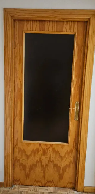 Puerta interior de madera pino lisas y con cristal