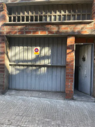Puerta basculante de garaje