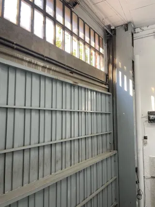 Puerta basculante de garaje