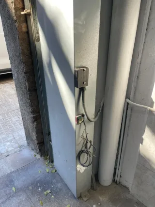 Puerta basculante de garaje