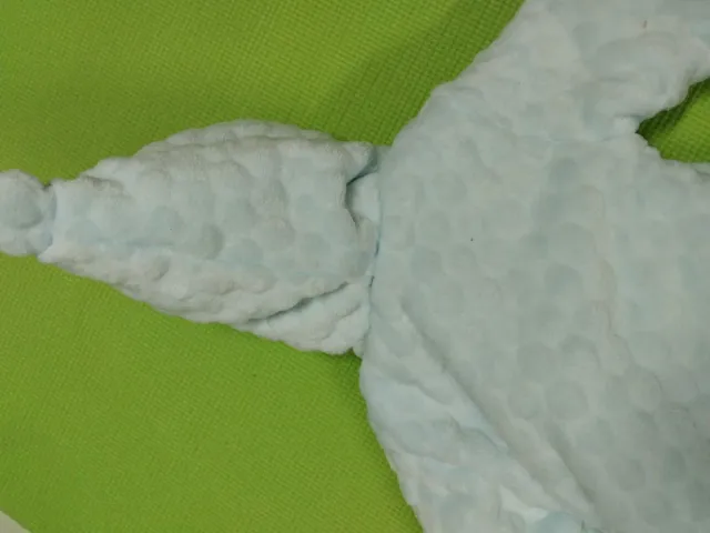 Chaqueta bebé azul suave y abrigada