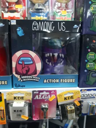 Figura de Acción Among Us Amarilla