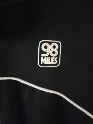 Sudadera Bershka Cremallera XL Negra y Blanca