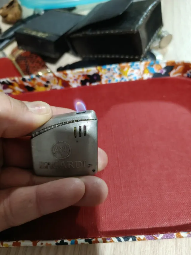 Mechero Bacardi Metálico