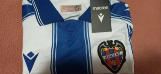 Camiseta Macron Levante UD Talla S