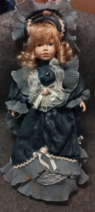 Vecchie bambole in porcellana 20 modelli diversi