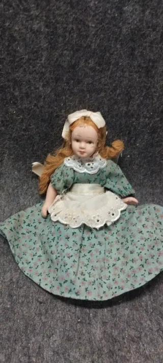 Vecchie bambole in porcellana 20 modelli diversi