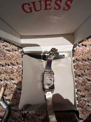 Reloj Guess Plateado Mujer